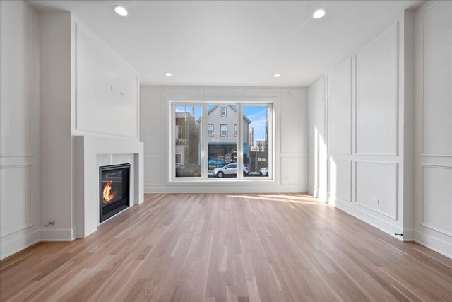 2435 N Clybourn Avenue 1S, Chicago, IL 60614