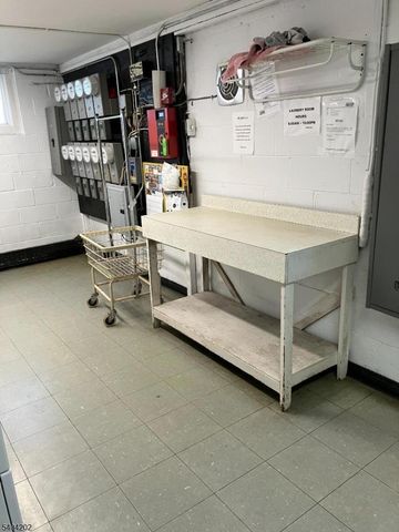 39 Harrison Ave 8, Montclair Twp., NJ 07042