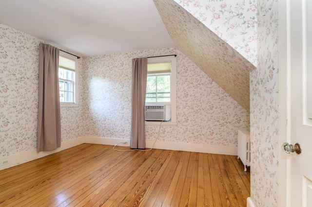 29 Cottage Street, Wellesley, MA 02482