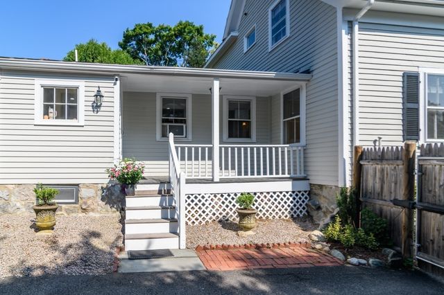 29 Cottage Street, Wellesley, MA 02482