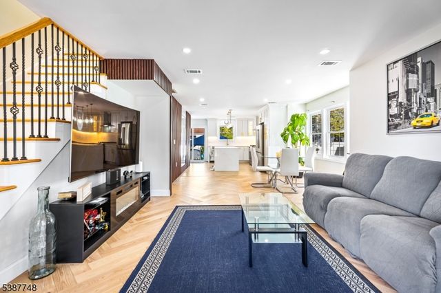 535 Farley Ave, Scotch Plains Twp., NJ 07076