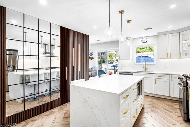 535 Farley Ave, Scotch Plains Twp., NJ 07076