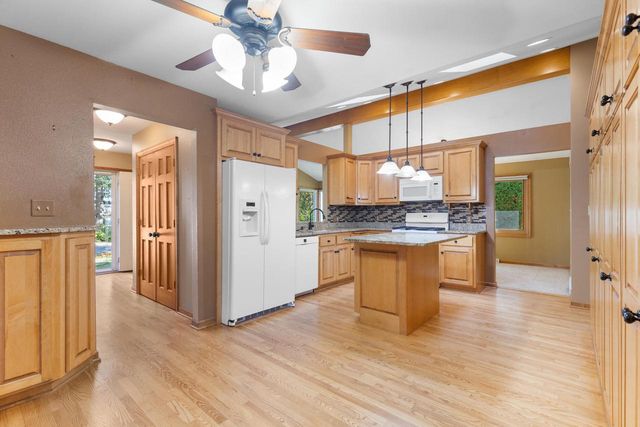 2339 Bramblewood COURT, Waukesha, WI 53188