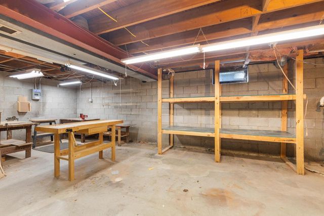 2339 Bramblewood COURT, Waukesha, WI 53188