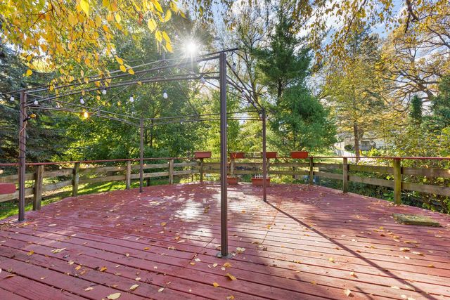 2339 Bramblewood COURT, Waukesha, WI 53188