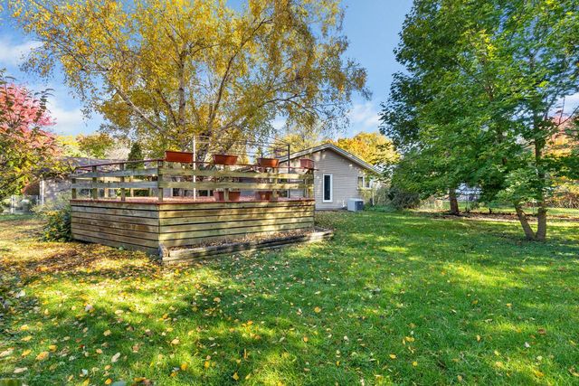 2339 Bramblewood COURT, Waukesha, WI 53188