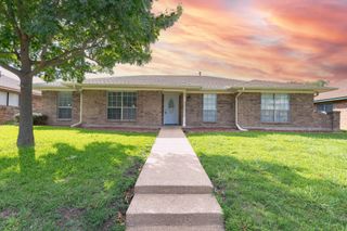 801 Meadowgate Drive, Garland, TX 75040