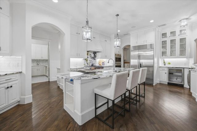 4153 Idlewild Drive, Fort Worth, TX 76107
