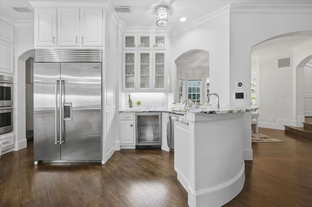 4153 Idlewild Drive, Fort Worth, TX 76107