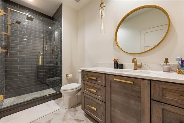 21205 W 94th Terrace, Lenexa, KS 66220