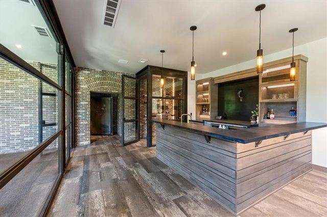 21205 W 94th Terrace, Lenexa, KS 66220
