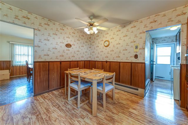 17 Wentworth Drive, Dix Hills, NY 11746