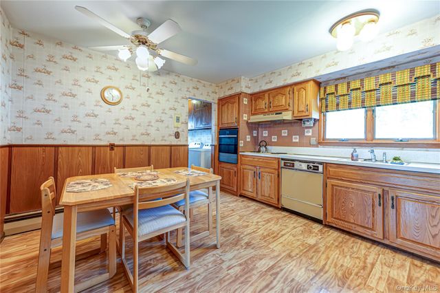 17 Wentworth Drive, Dix Hills, NY 11746