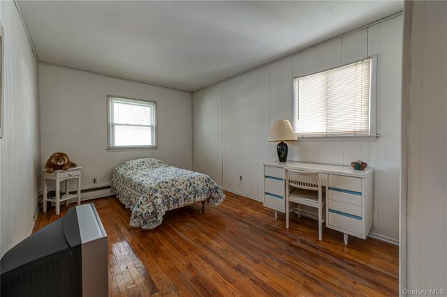 17 Wentworth Drive, Dix Hills, NY 11746