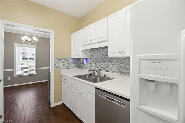 7104 Riverview Knoll Court, Clemmons, NC 27012