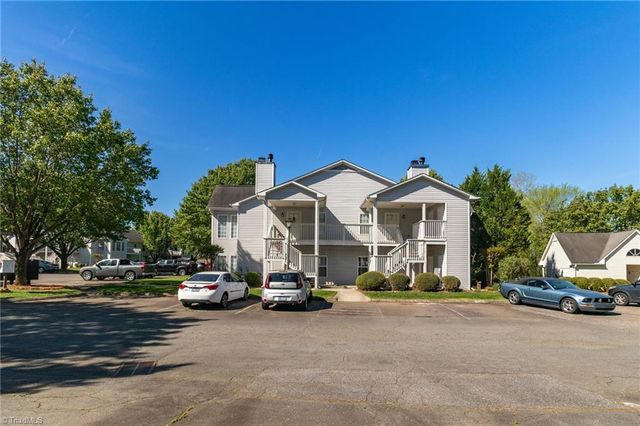 7104 Riverview Knoll Court, Clemmons, NC 27012
