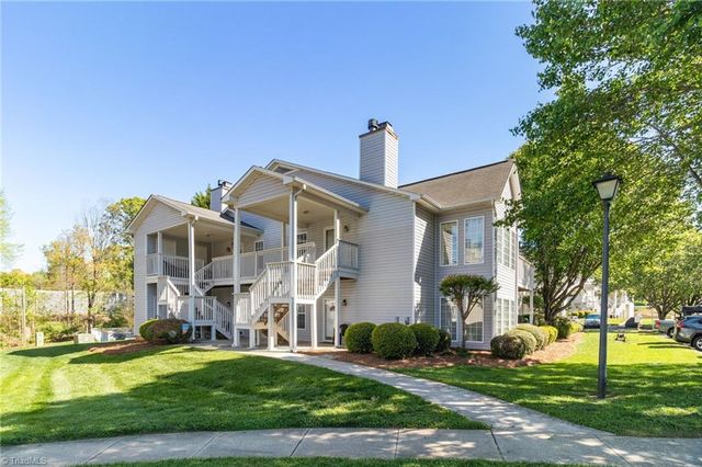 7104 Riverview Knoll Court, Clemmons, NC 27012