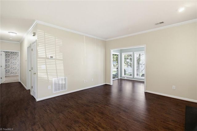 7104 Riverview Knoll Court, Clemmons, NC 27012