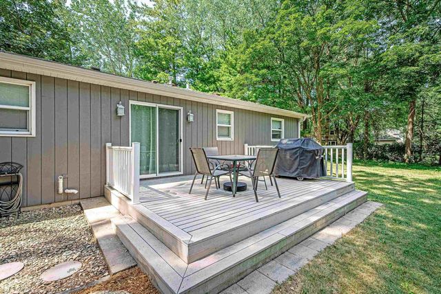 3614 BITTNER Lane, Mcfarland, WI 53558