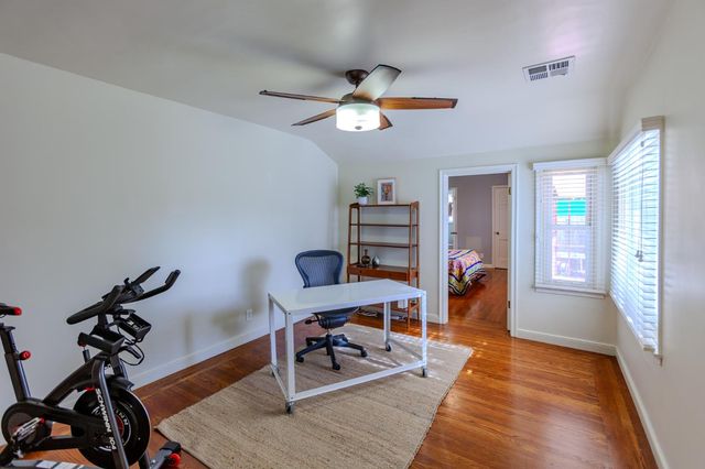 5224 21st Ave, Sacramento, CA 95820