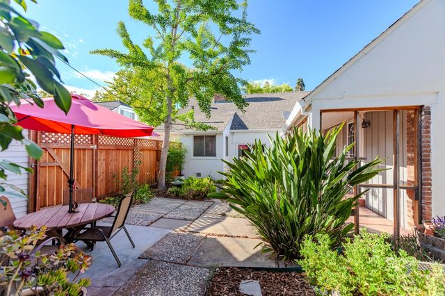 5224 21st Ave, Sacramento, CA 95820