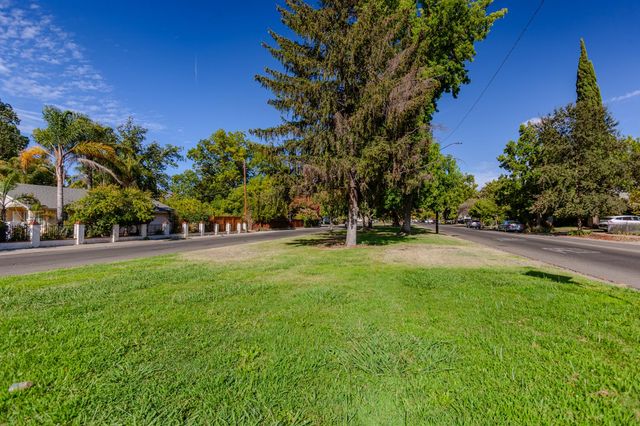 5224 21st Ave, Sacramento, CA 95820