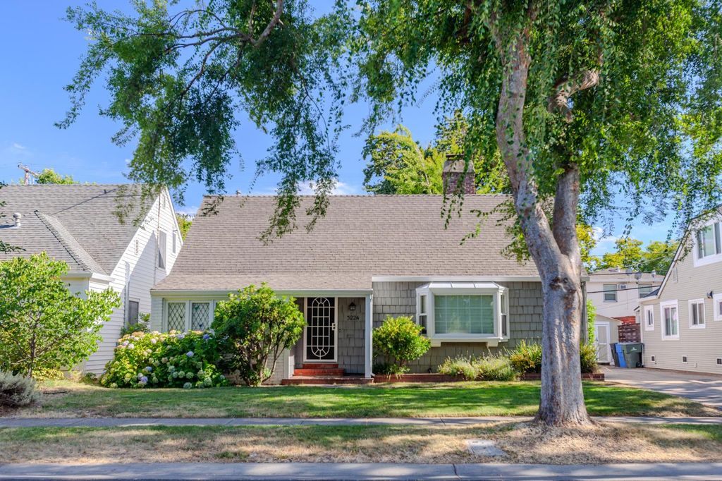 5224 21st Ave, Sacramento, CA 95820