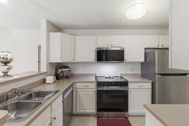2312 Remington Way 2103, Lexington, KY 40511