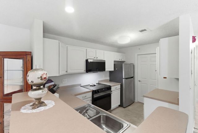 2312 Remington Way 2103, Lexington, KY 40511