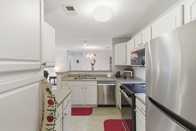 2312 Remington Way 2103, Lexington, KY 40511