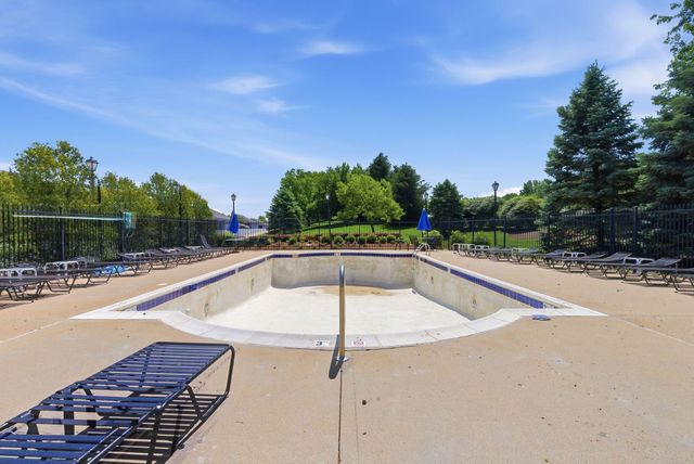 2312 Remington Way 2103, Lexington, KY 40511