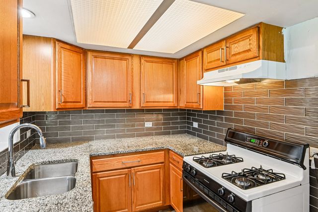 1298 Inverrary Lane, Palatine, IL 60074