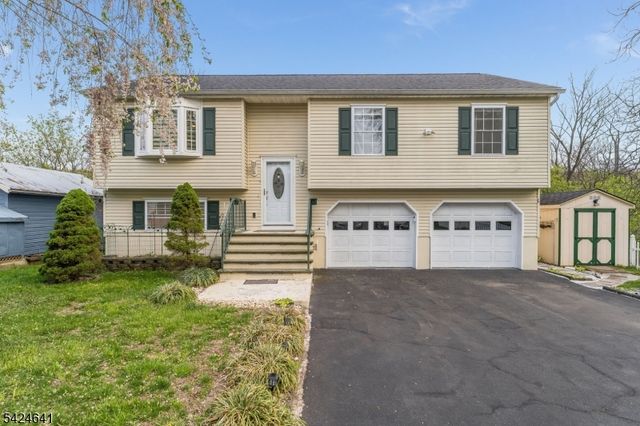 21 Marble St, Washington Boro, NJ 07882