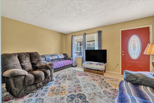 413 Falcon Ridge RD, Rocky Mount, VA 24151