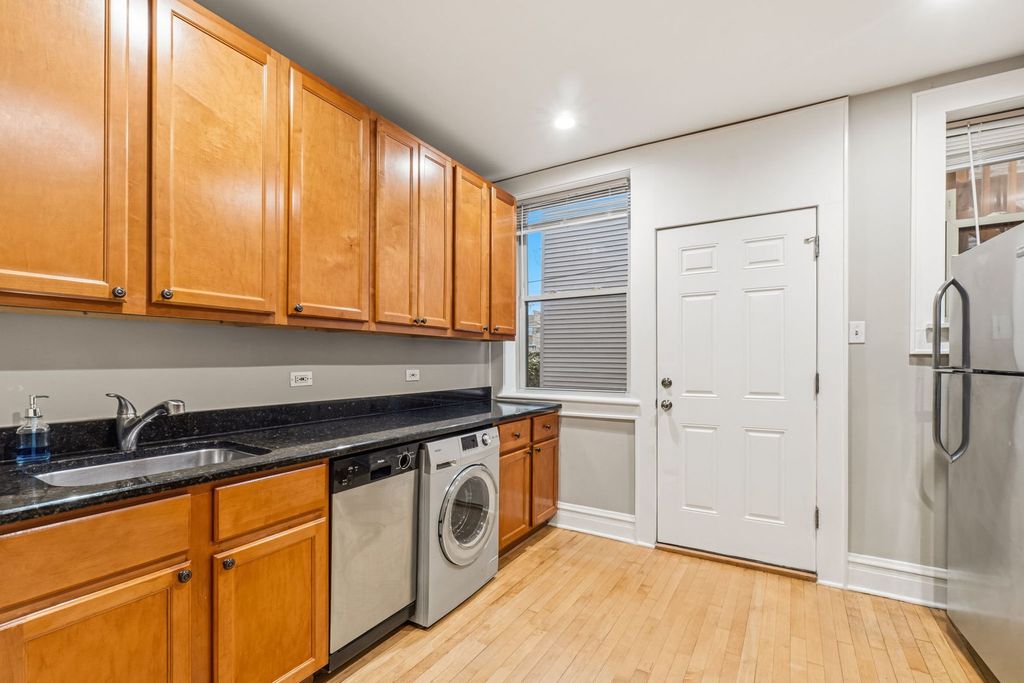 3257 W Olive Avenue 1E, Chicago, IL 60659 — photo 5