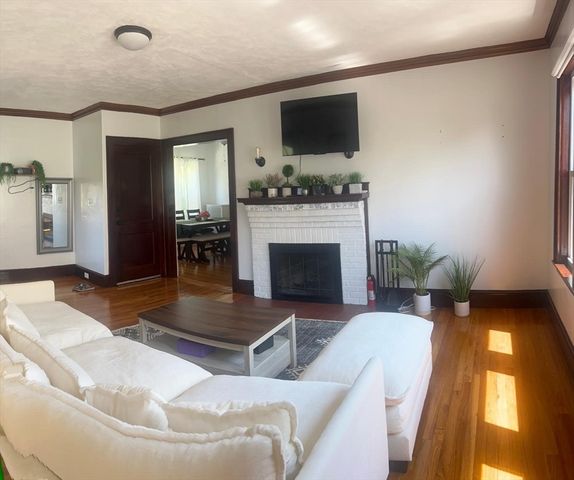 17 Fairview Ave 2, Watertown, MA 02472