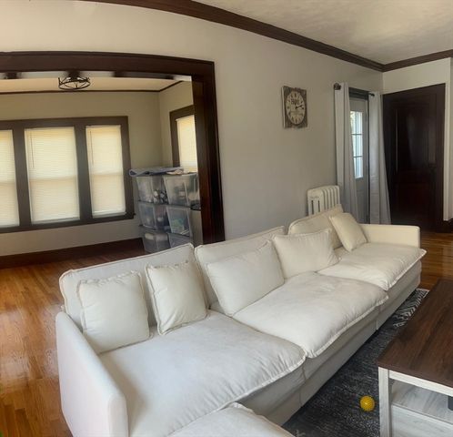 17 Fairview Ave 2, Watertown, MA 02472