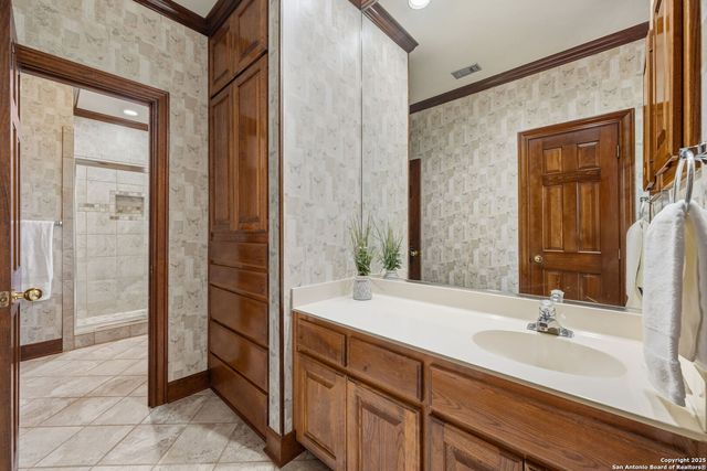 14819 Seven L Trl, Helotes, TX 78023