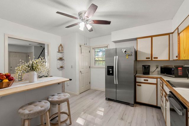 138 Golfview Drive, Manchester, NH 03102