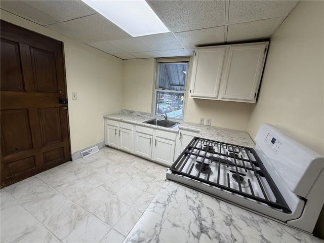 235 38th St, Lawrenceville, PA 15201