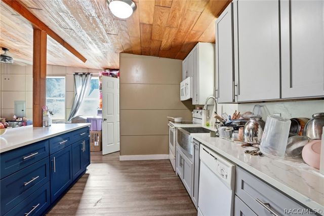 320 S Otis Avenue, Lecanto, FL 34461