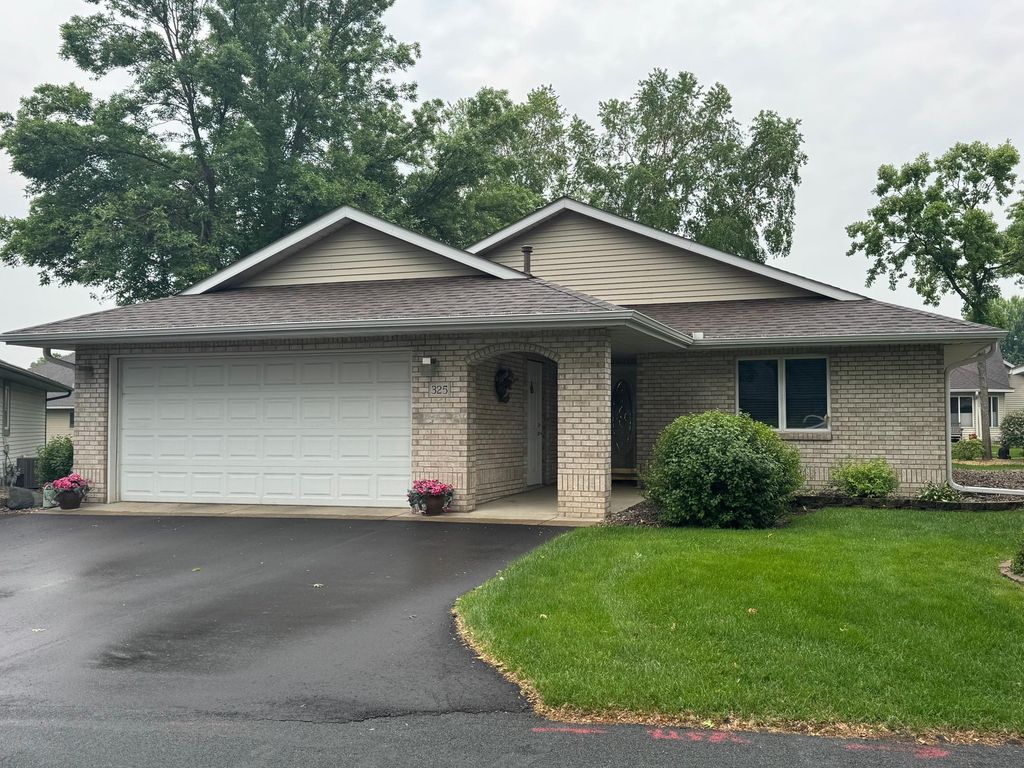 325 Waite Avenue S, Saint Cloud, MN 56301