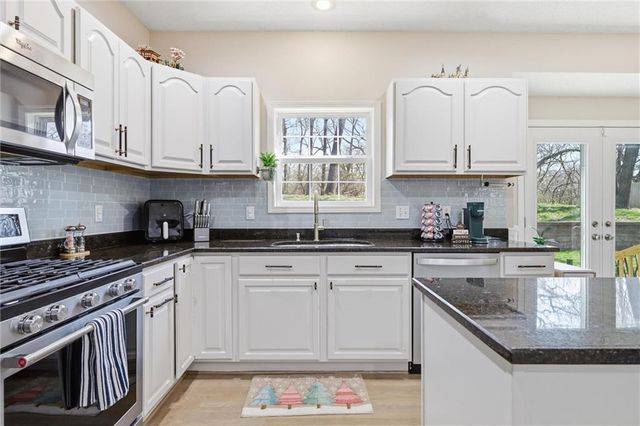 5017 N Washington Street, Gladstone, MO 64118