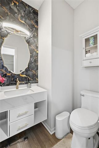 5017 N Washington Street, Gladstone, MO 64118