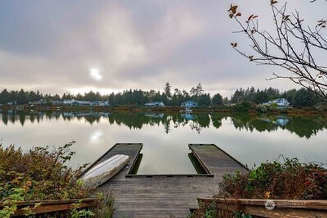 605 E Chance A La Mer NE, Ocean Shores, WA 98569