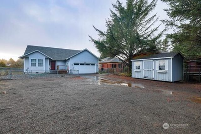 605 E Chance A La Mer NE, Ocean Shores, WA 98569