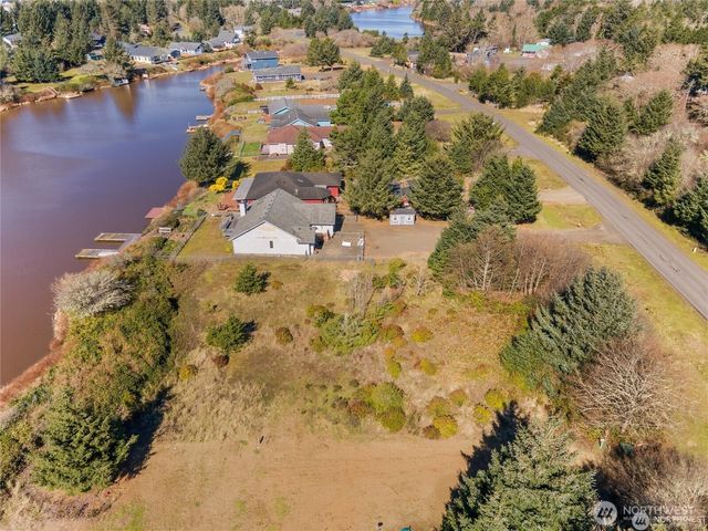 605 E Chance A La Mer NE, Ocean Shores, WA 98569