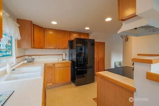 605 E Chance A La Mer NE, Ocean Shores, WA 98569