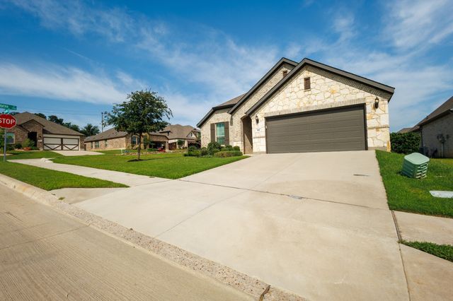 101 St Meena Court, Fort Worth, TX 76120