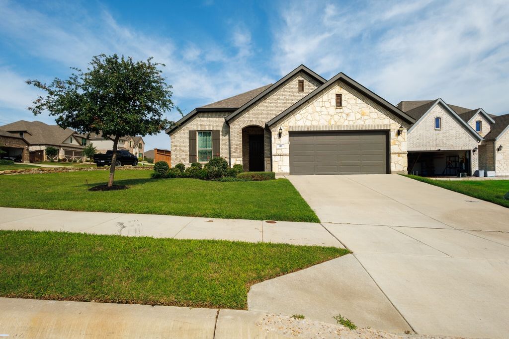 101 St Meena Court, Fort Worth, TX 76120